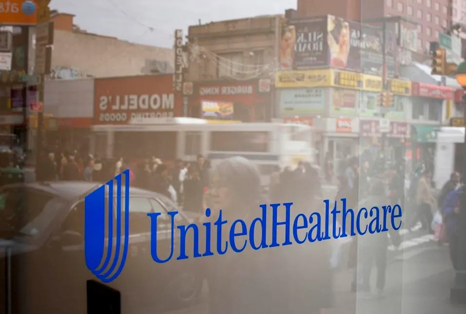 重磅利空释放，股价回撤超50%——联合健康（UnitedHealth）或正酝酿价值回归的最后洗盘