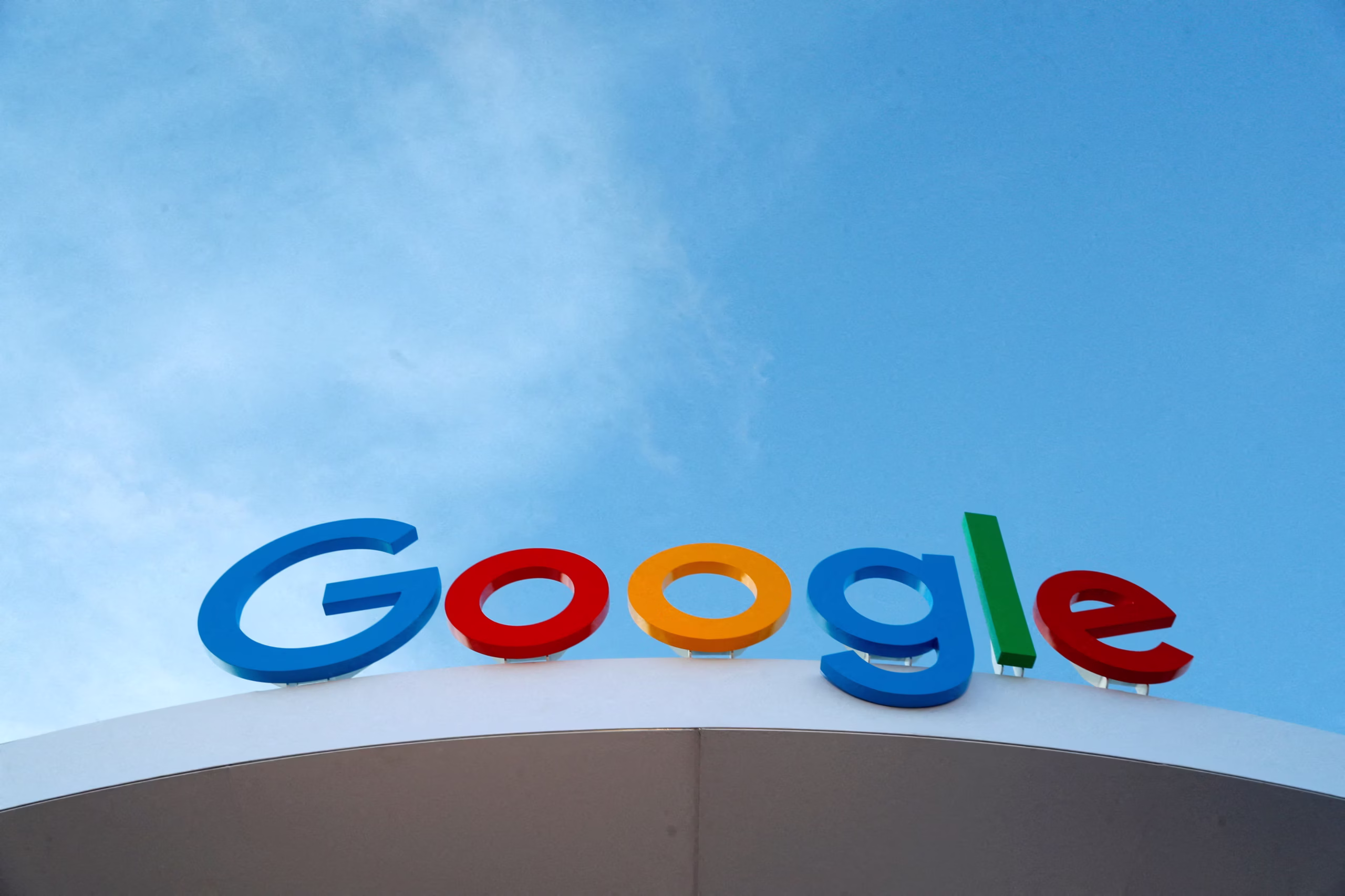 Google的复兴：生成式AI与云计算推动Alphabet股价潜力