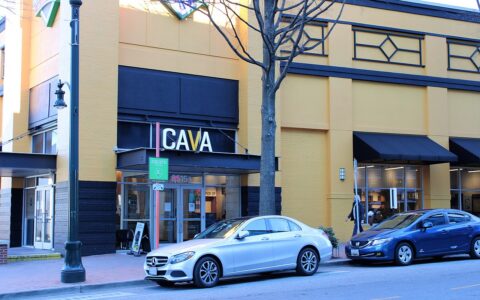美股餐饮股最具争议标的：Cava Group 是抄底机会还是估值陷阱？